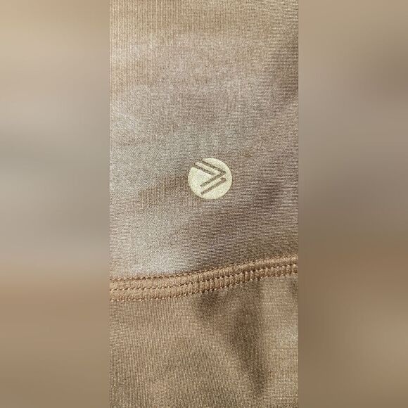 SAVVI Mirage Liquid Yoga Leggings in Mocha M - Picture 6 of 10